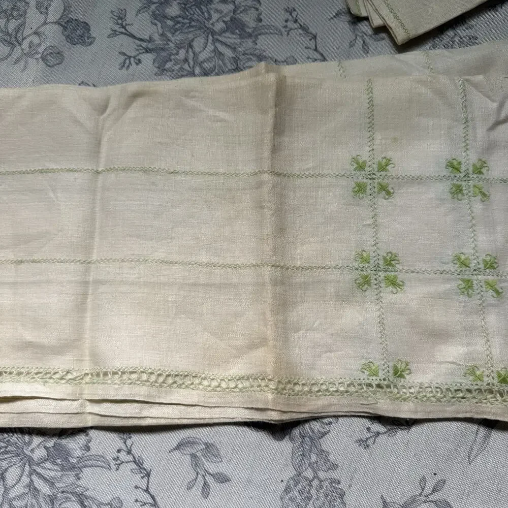VTG 5 Piece Linen Set Square Tea Tablecloth 4 Napkins Hand Embroidery Lace Trim